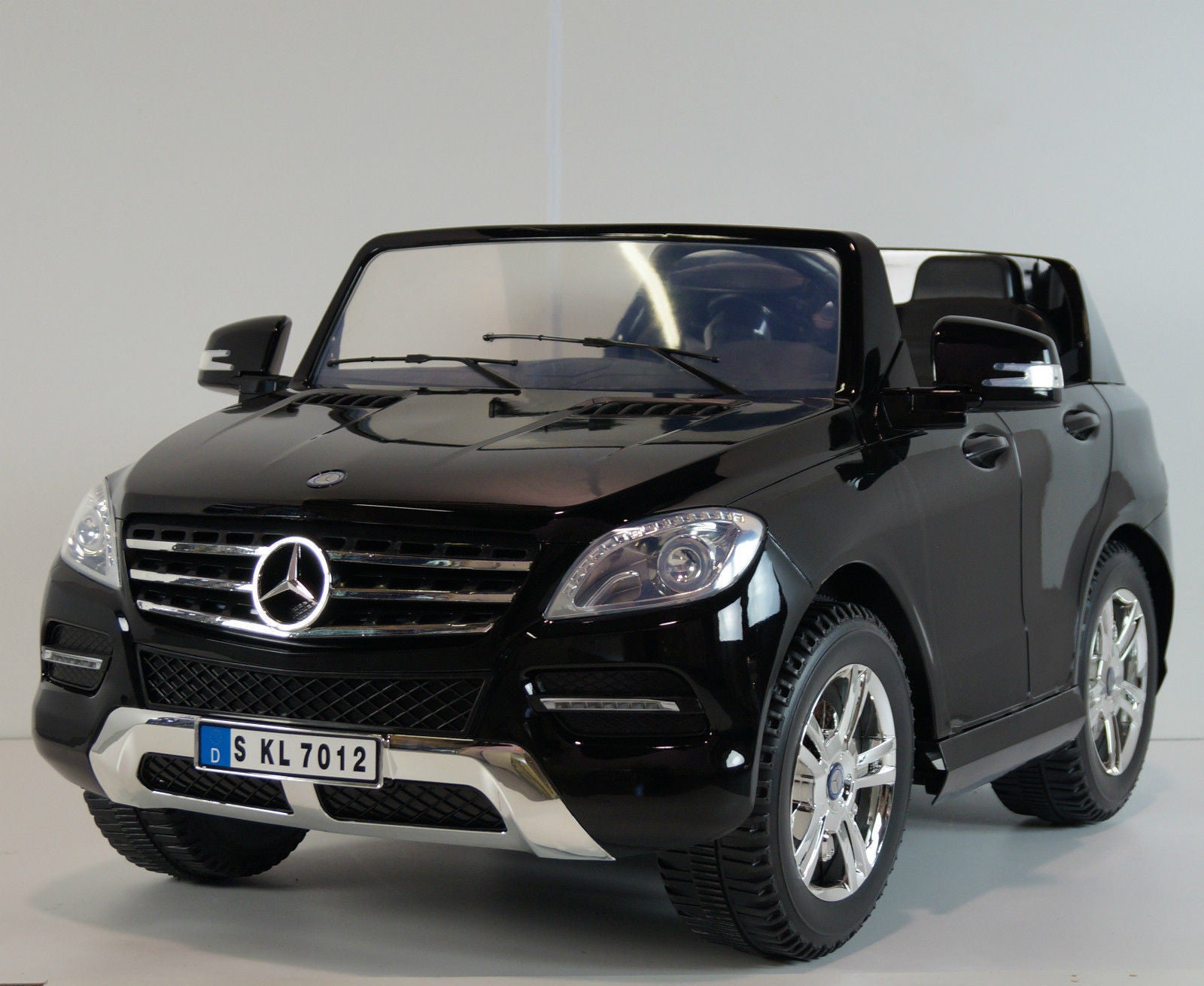 Mercedes-Benz G-Wagon toddler ride-on car