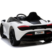 White McLaren 720S